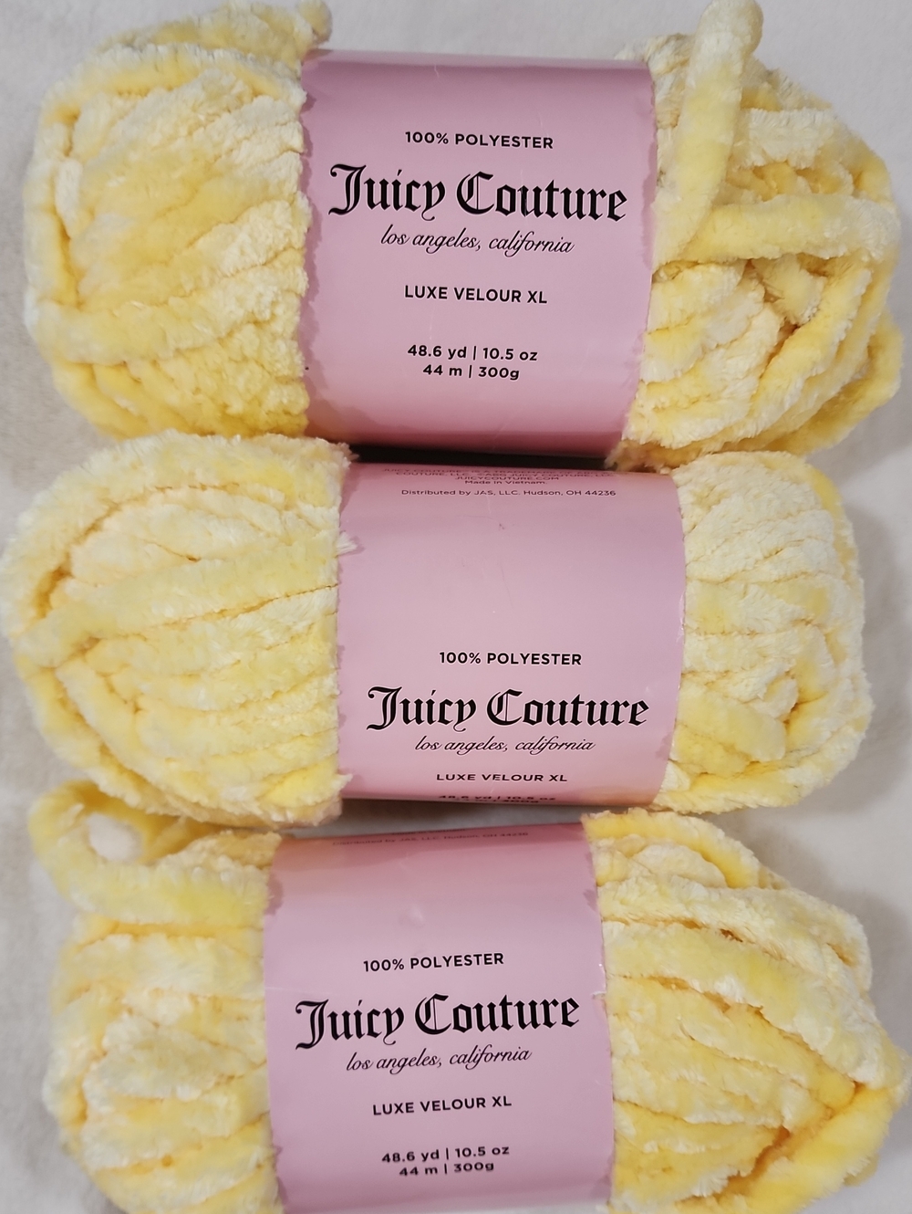 Juicy Couture Luxe Velour XL Yarn - Plush Skeins Yellow Pear